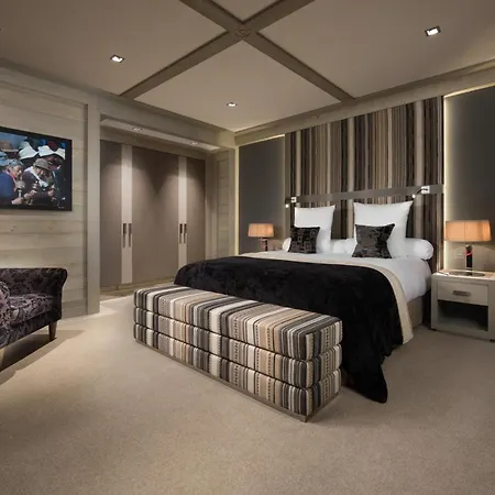 Le K2 Djola Hotell