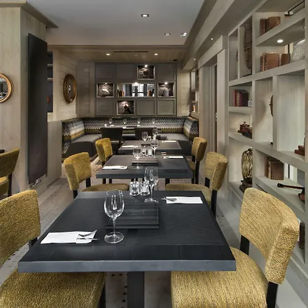 Hotel Le K2 Djola 4*