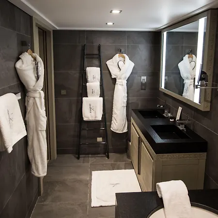 Le K2 Djola Hotel 4*