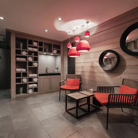 Hotell Le K2 Djola 4*