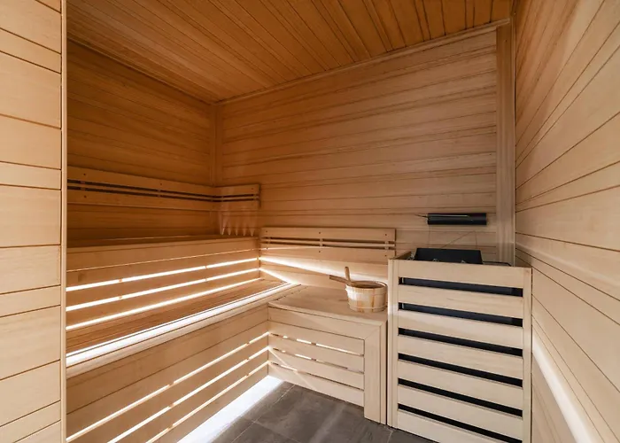 Hotel Le K2 Djola 4*