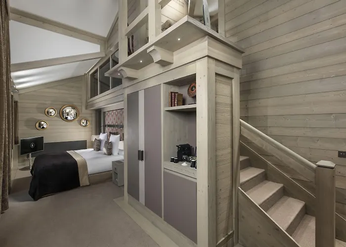 Hotel Le K2 Djola 4*