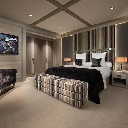 Le K2 Djola 4* 谷雪维尔